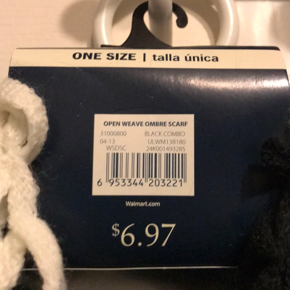 Women’s Open Weave Ombré Infinity Scarf (One Size) - Picture 5 of 5